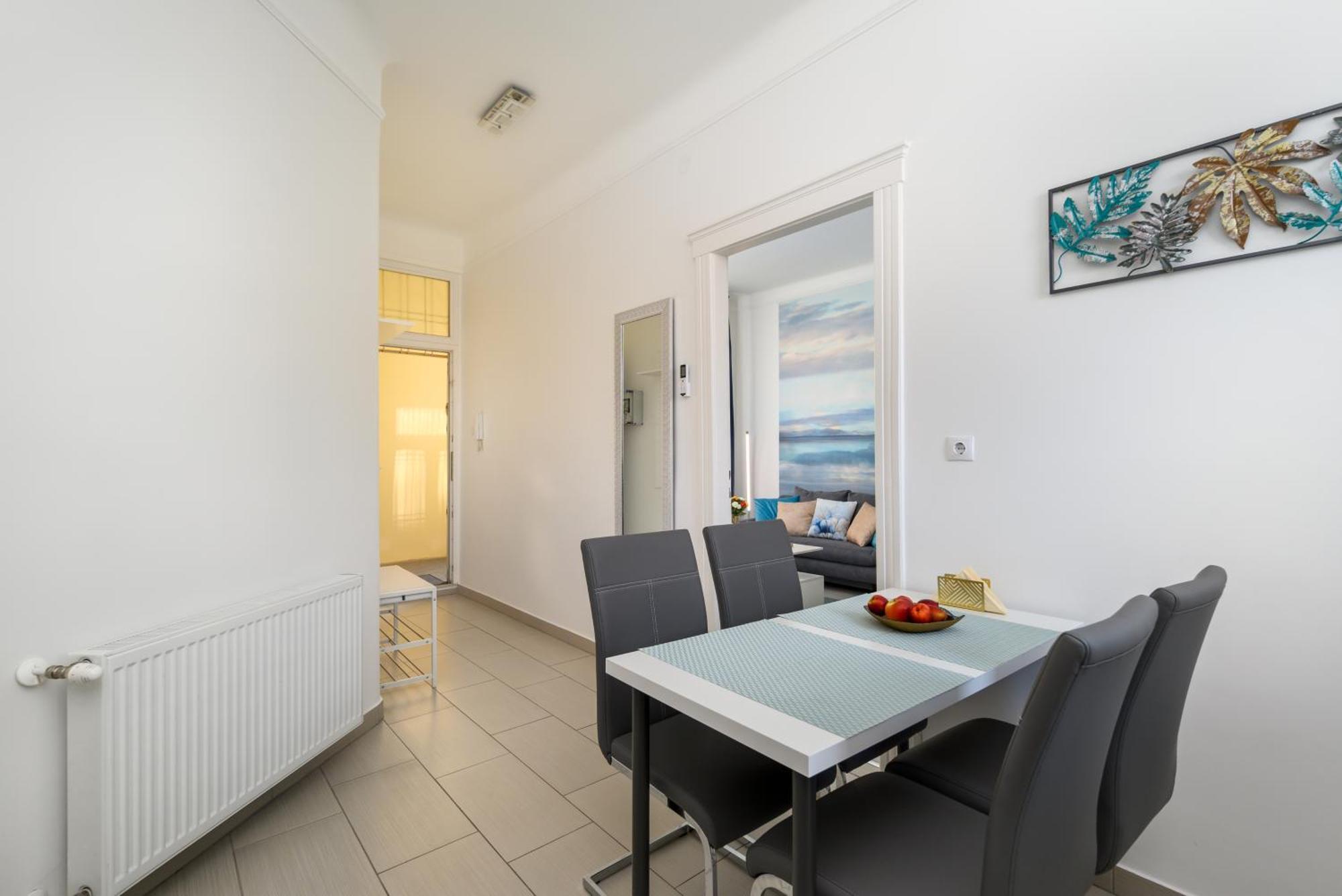 Central Oasis 2 Bd Apartment Budapest Luaran gambar
